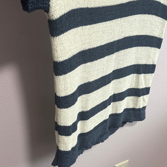Cable & Gauge Navy and Cream Knit Top - Picture 5 of 9